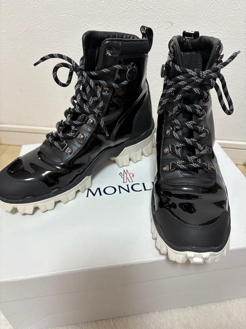 MONCLER ブラック ハイカットスニーカー