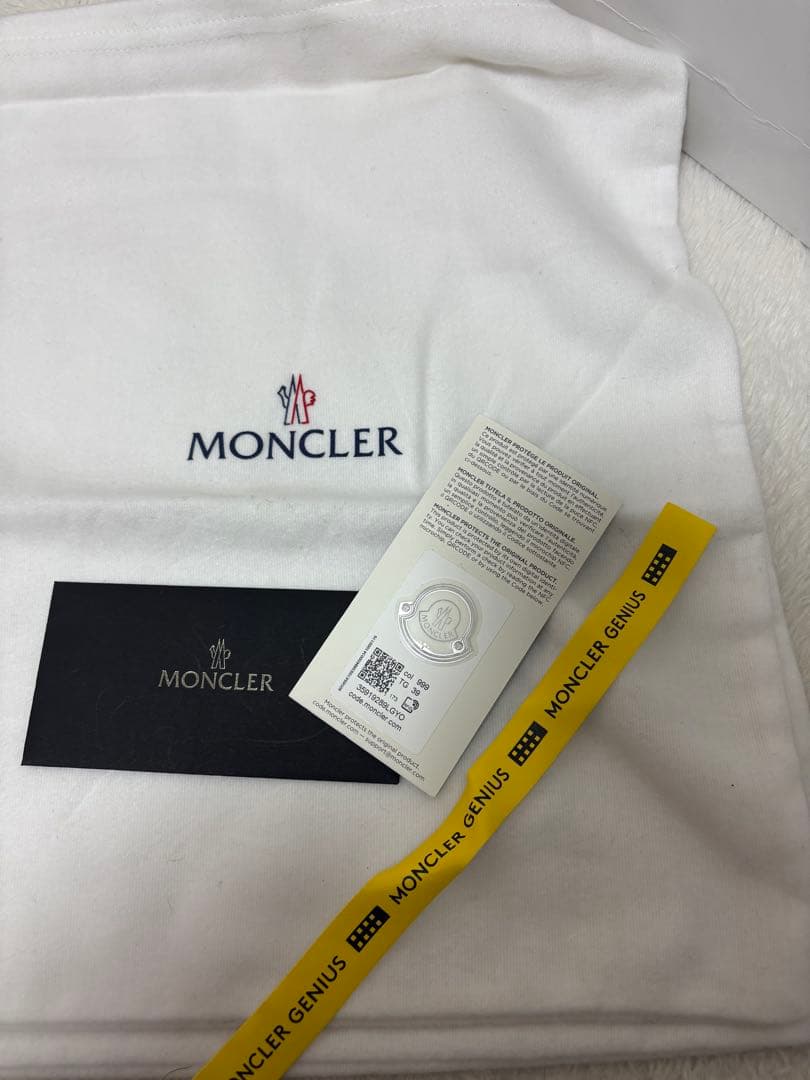 MONCLER ブラック ハイカットスニーカー
