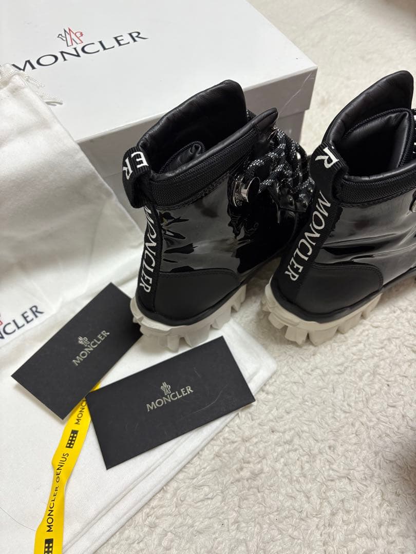 MONCLER ブラック ハイカットスニーカー