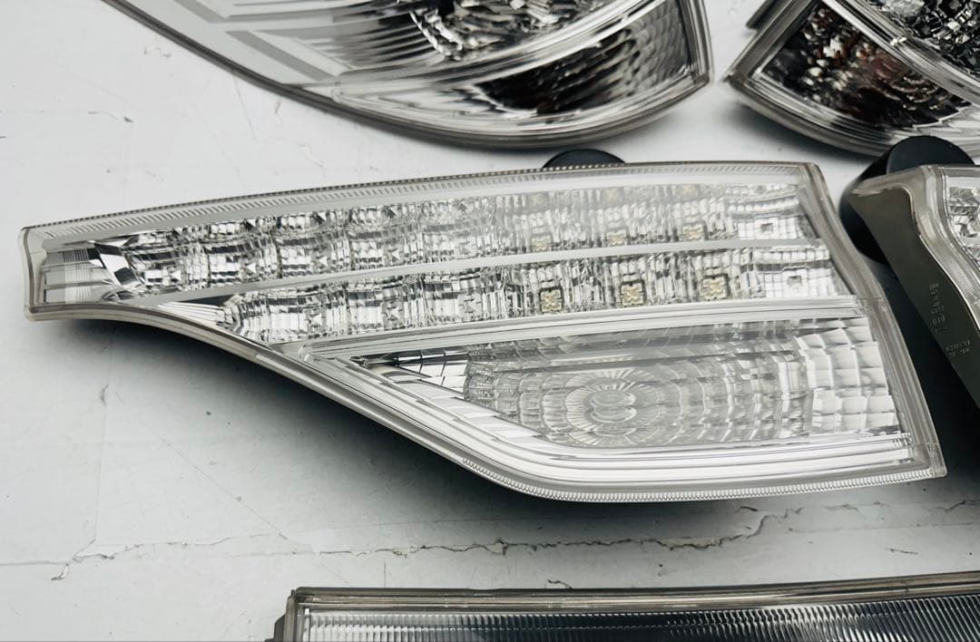 エスティマ ハイブリッド LED フィニッシャー テールライト 28-210