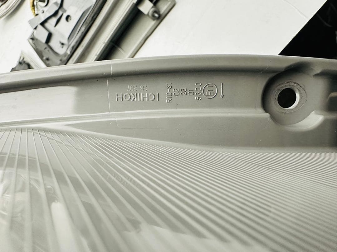 エスティマ ハイブリッド LED フィニッシャー テールライト 28-210