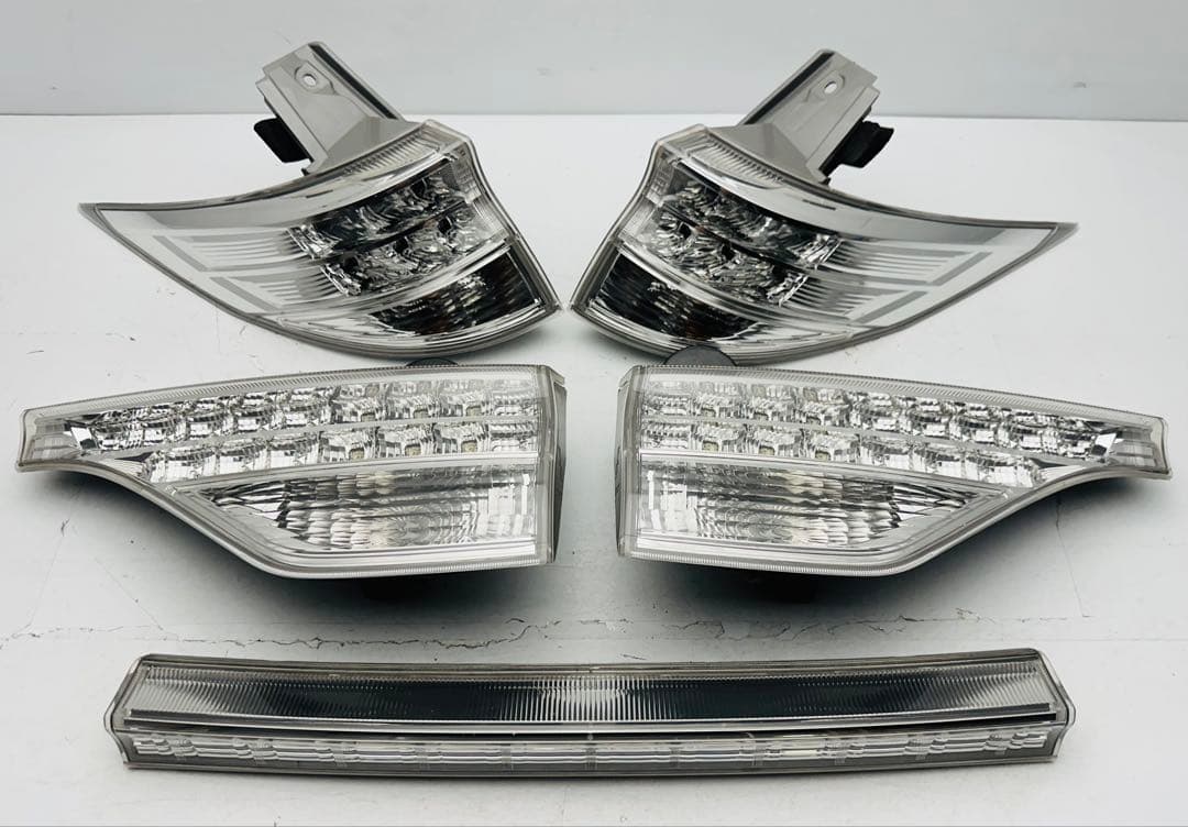 エスティマ ハイブリッド LED フィニッシャー テールライト 28-210