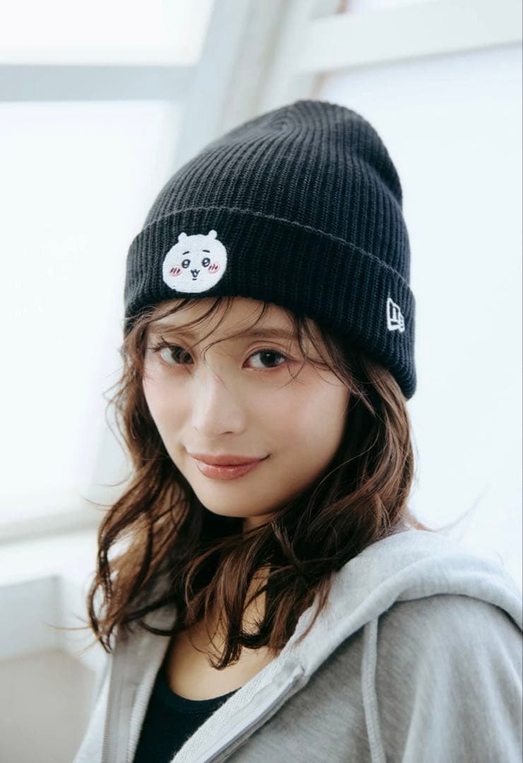 ちいかわ ニューエラ　ニット帽NEW ERA® 黒・グレー・ピンク、3色セット