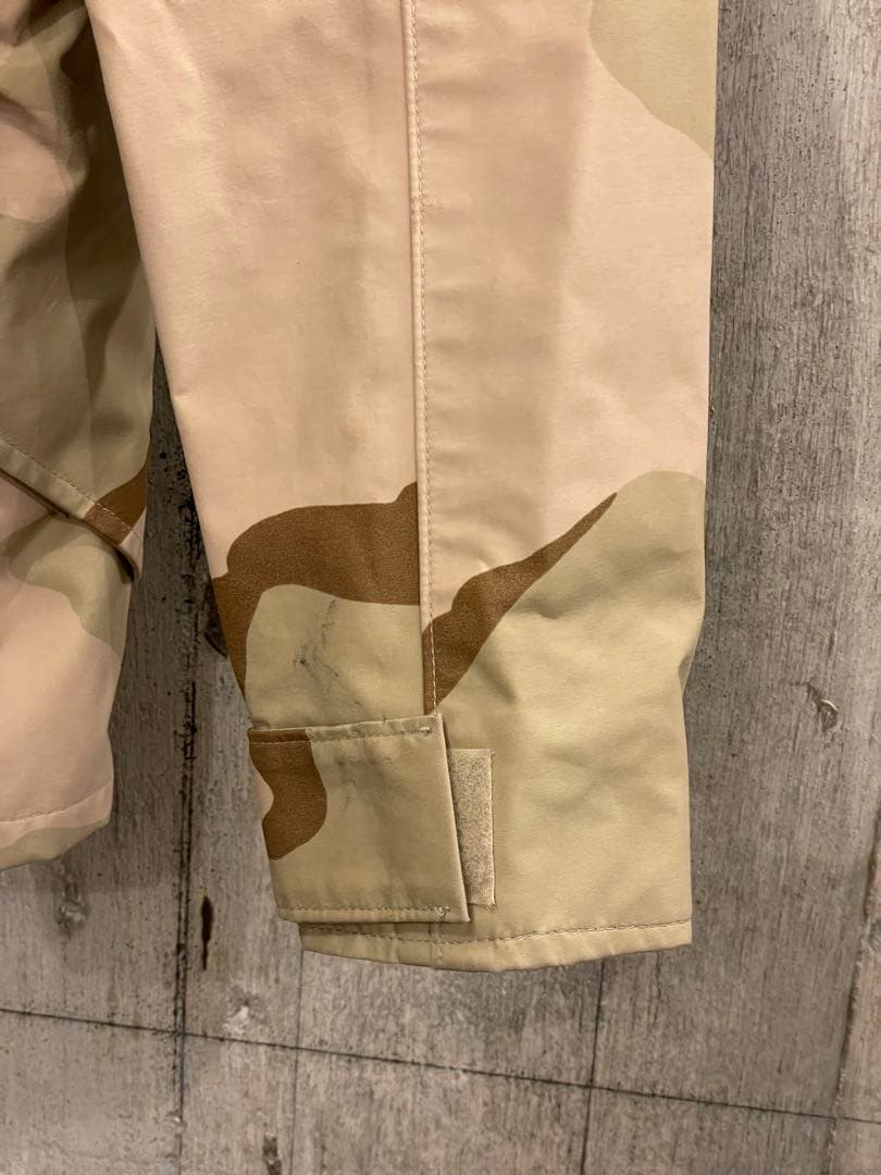 ECWCS ゴアテックスパーカー デザートカモ