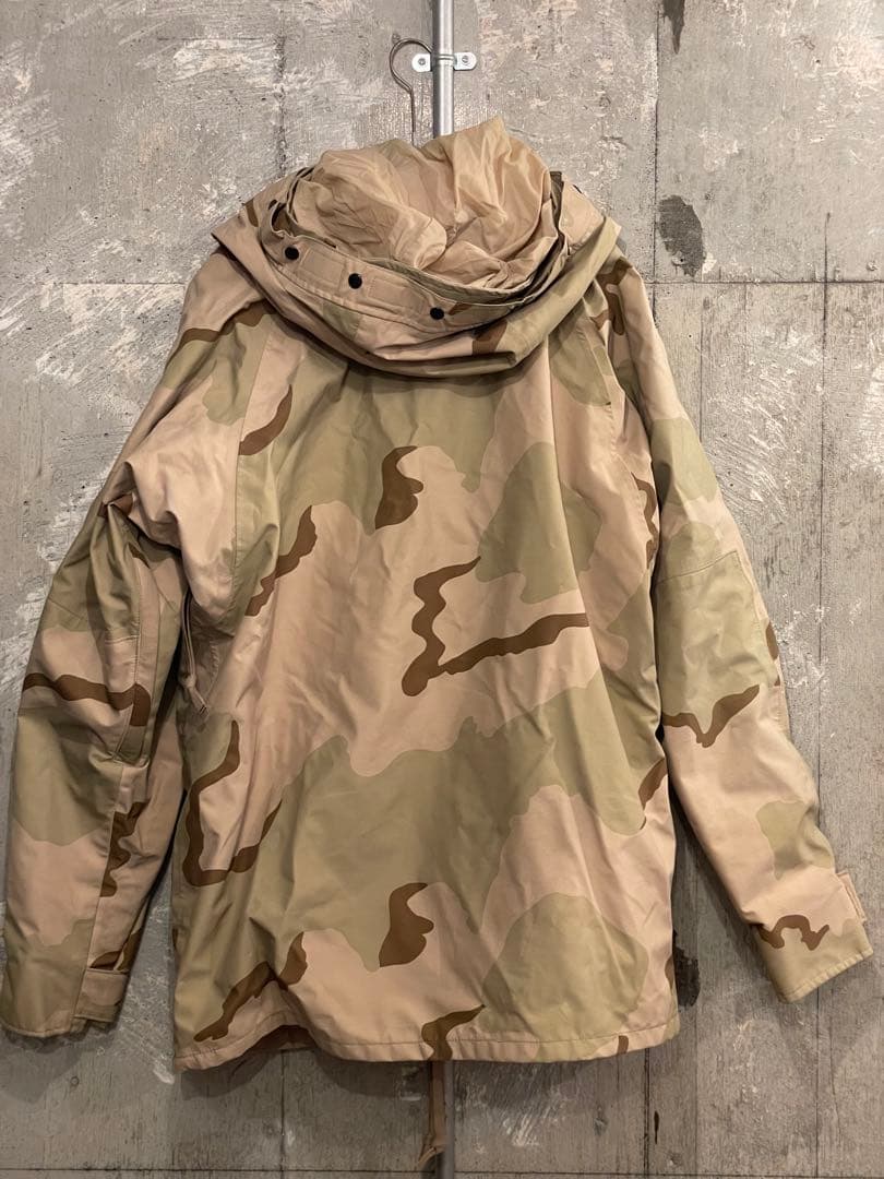 ECWCS ゴアテックスパーカー デザートカモ
