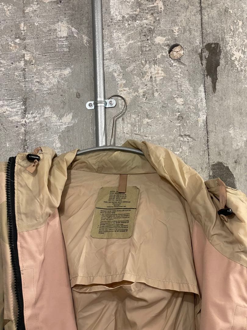 ECWCS ゴアテックスパーカー デザートカモ