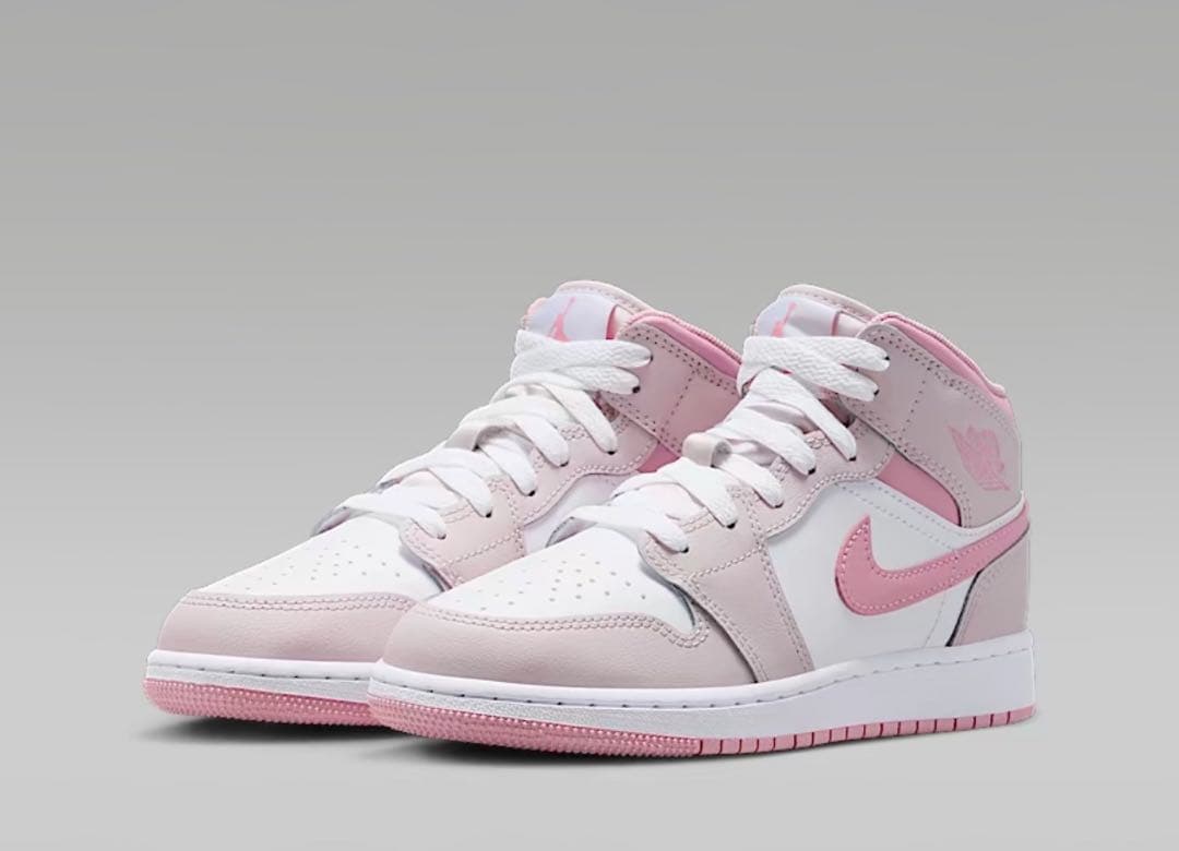 限定カラー【新品】NIKE GS AIR JORDAN1 MID　パールピンク