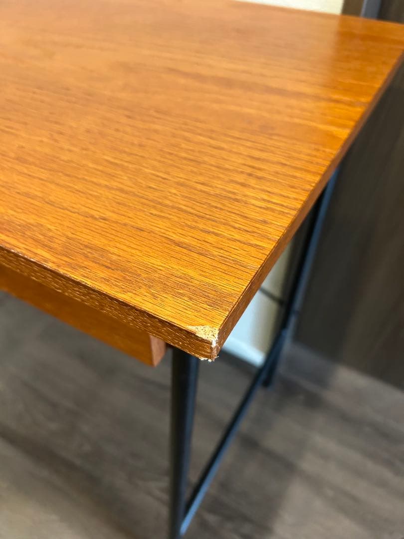 niko and... テーブル