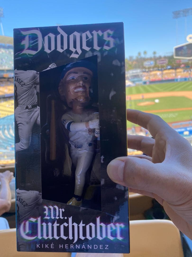 ドジャース　キケヘルナンデス　 ボブルヘッド 2025 クリアバック付