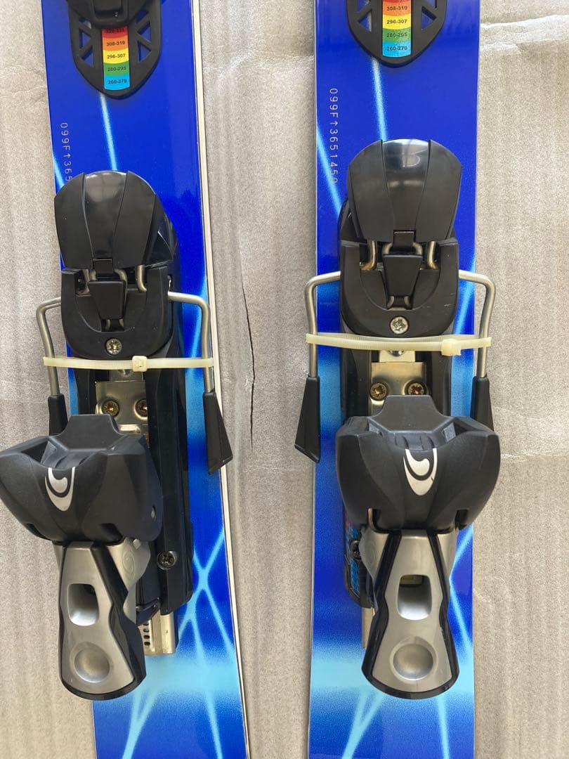 【未使用・美品】ショートスキー(ファン)ボードと解放ビィンディング のセット