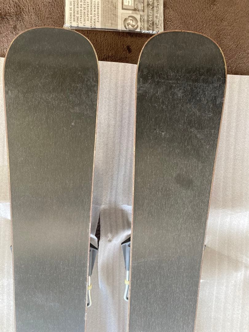 【未使用・美品】ショートスキー(ファン)ボードと解放ビィンディング のセット