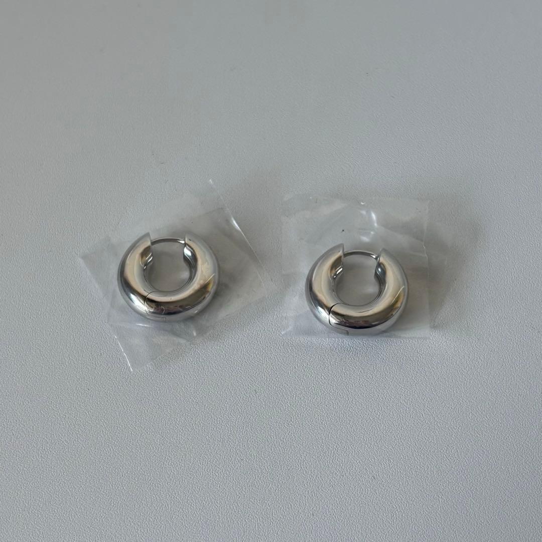 tomwood chunky hoops small シルバー トムウッド