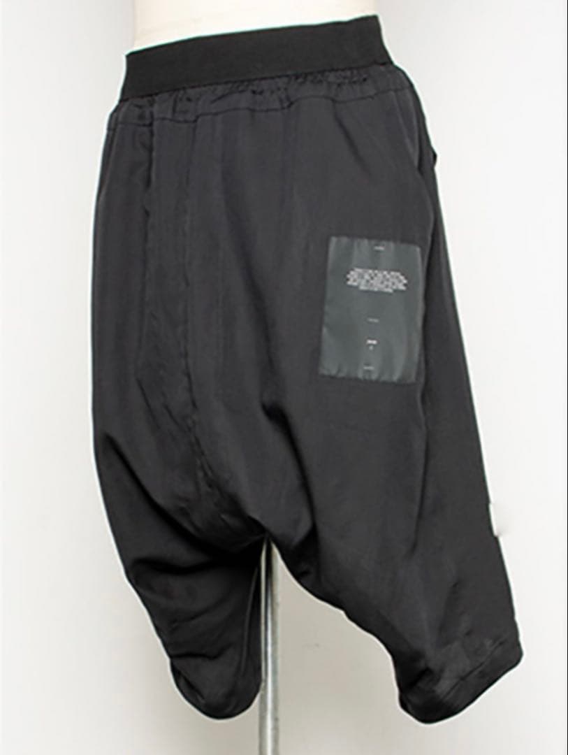 値下げ！！美品！！ユリウス　クロップドサルエルパンツ