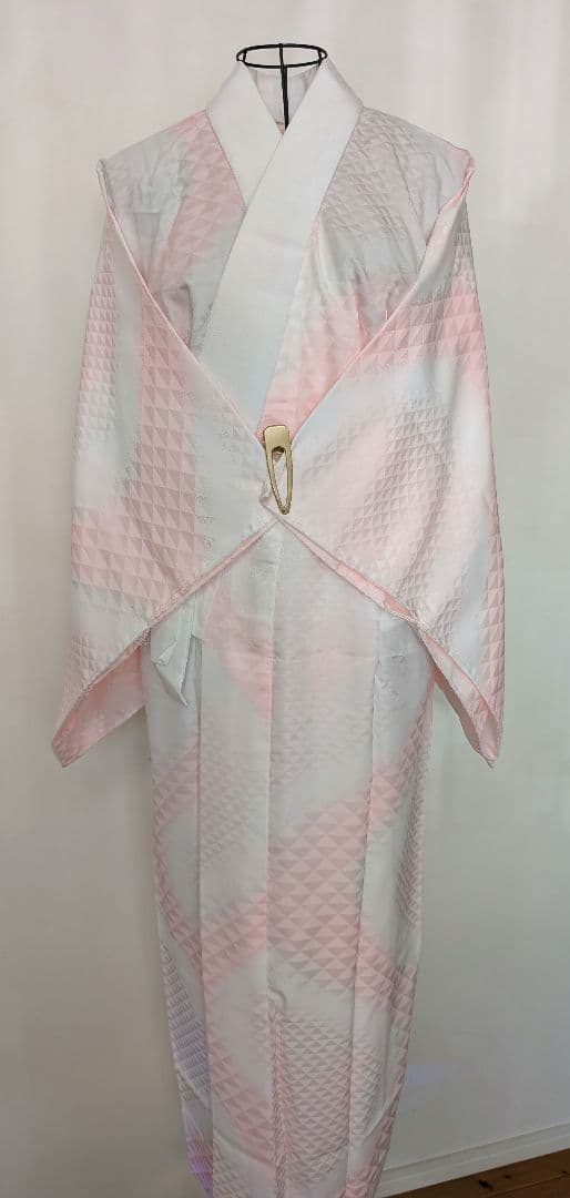 【ピンク×ホワイト暈し三角地紋】紙人形仕立て　長襦袢　衣紋抜き付