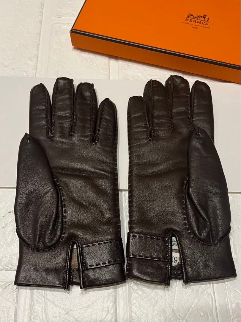 新品タグ付☆エルメス　手袋　グローブ　美品　バックル金具　61/2 ラムレザー