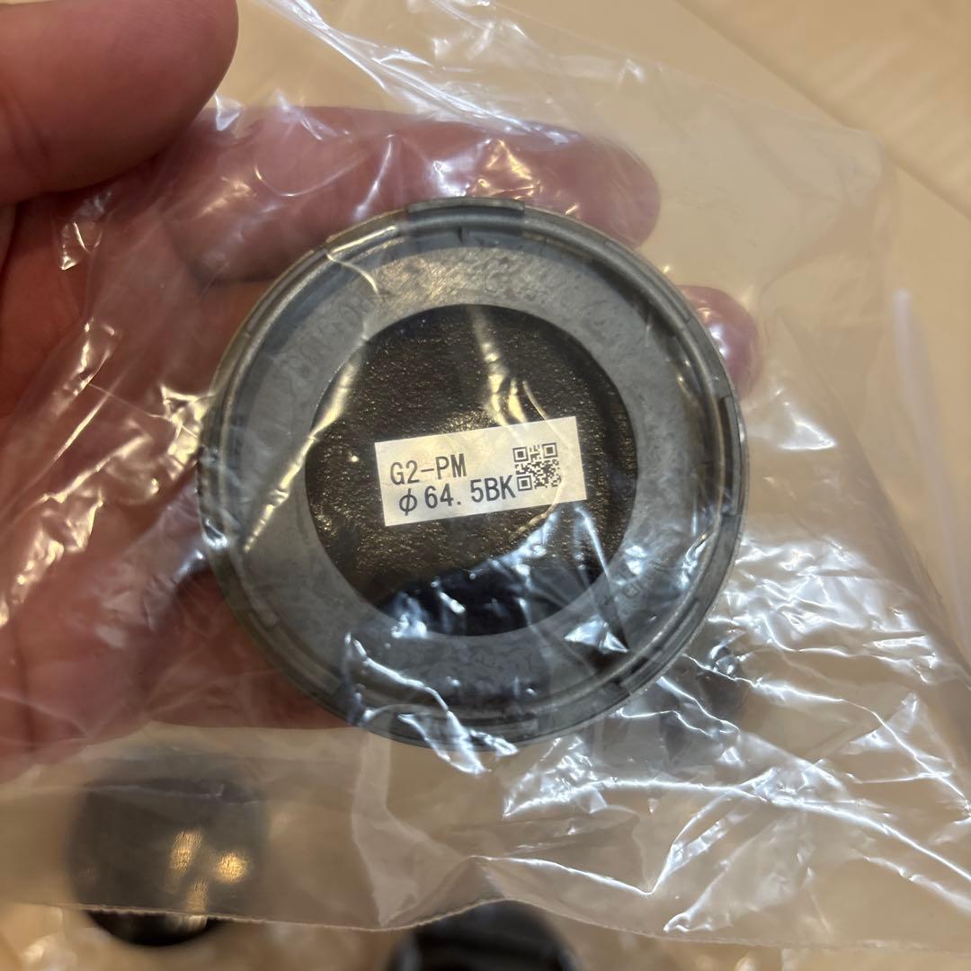 値下げ！RAYS TE37KCRブラックセンターキャップ Φ64.5BK中古本物