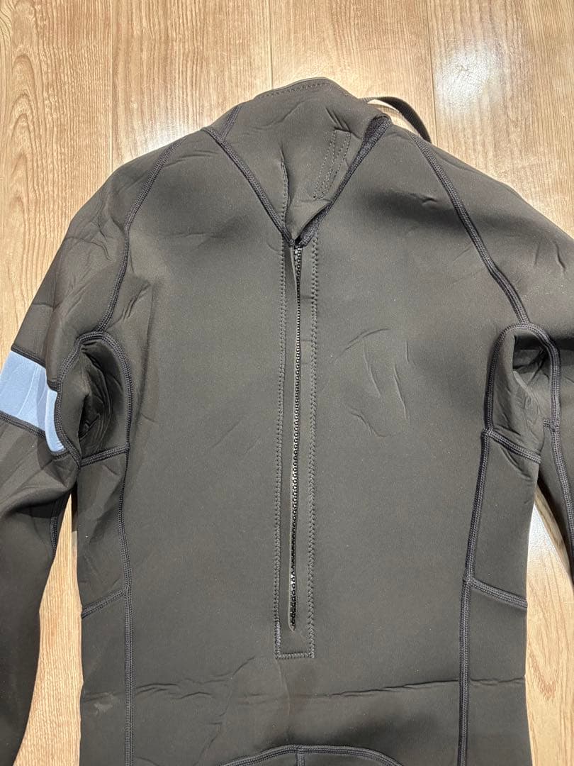 新品　フェロー　ウェットスーツ　ロングスプリング　サイズLB