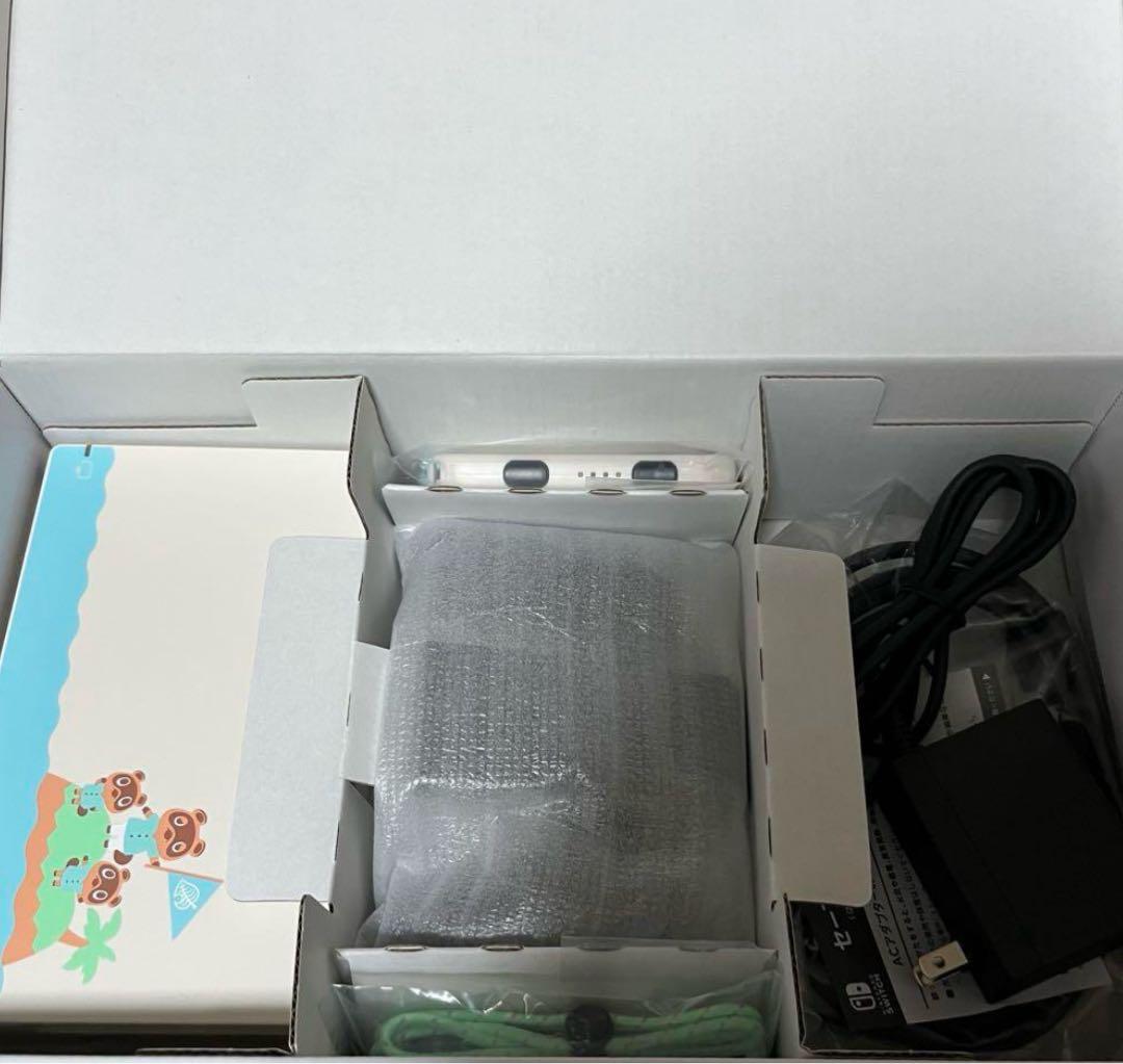 【美品】Nintendo Switch 本体 あつまれどうぶつの森Ver.