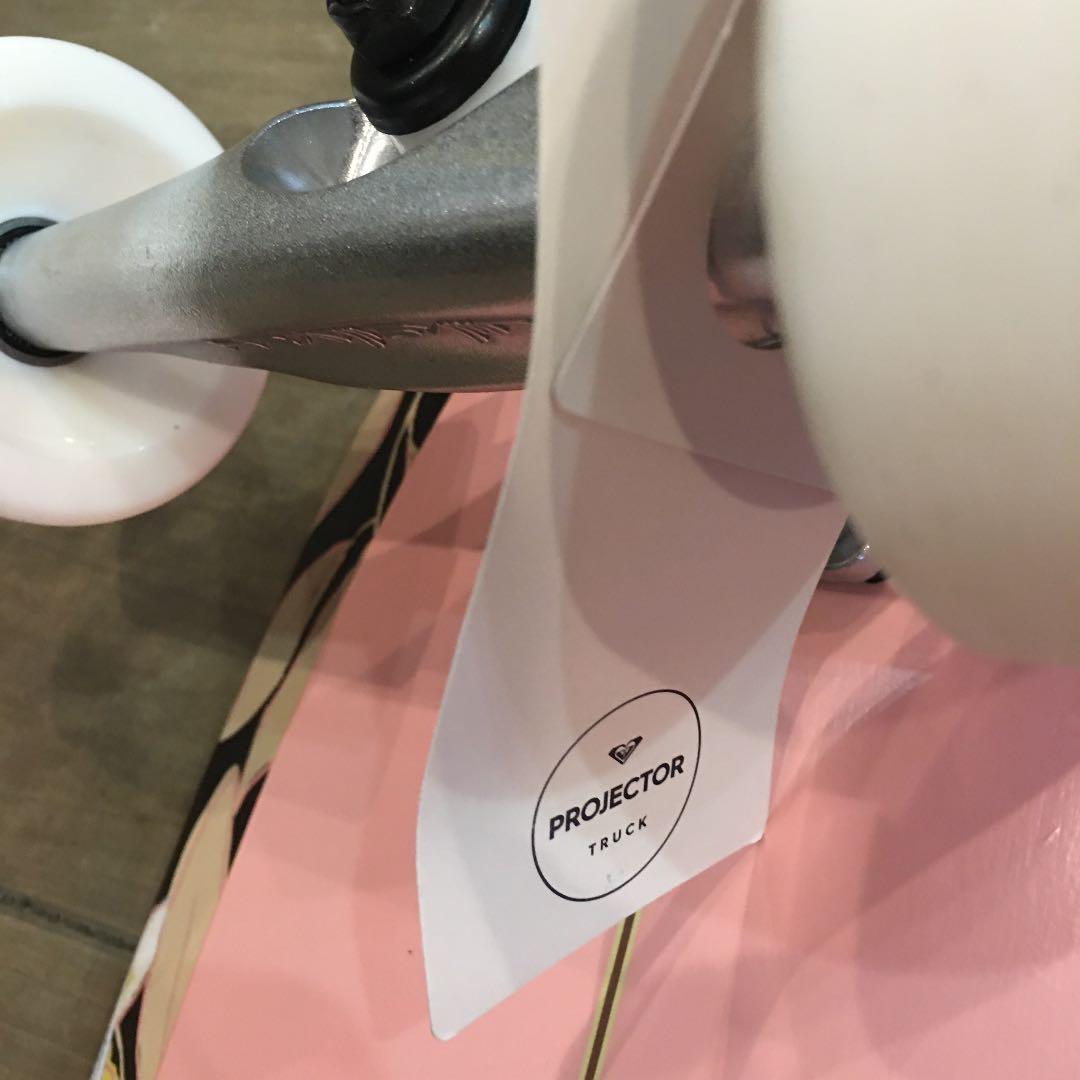 ロキシーサーフスケート超キュートでかわいいこれでサーフィンの上達　33.8インチ