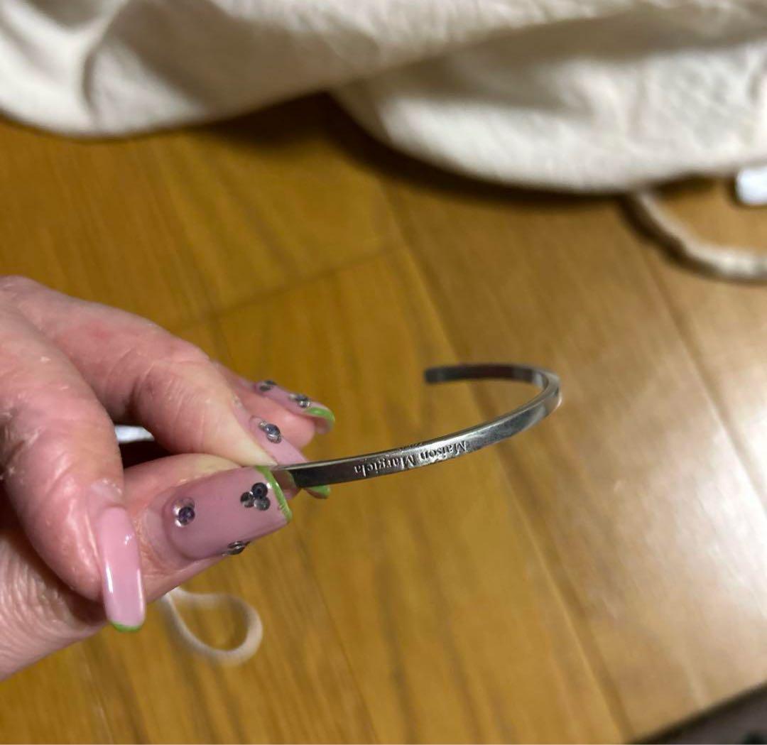 メゾンマルジェラ シルバー バングル ブレスレット