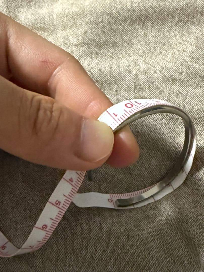 メゾンマルジェラ シルバー バングル ブレスレット