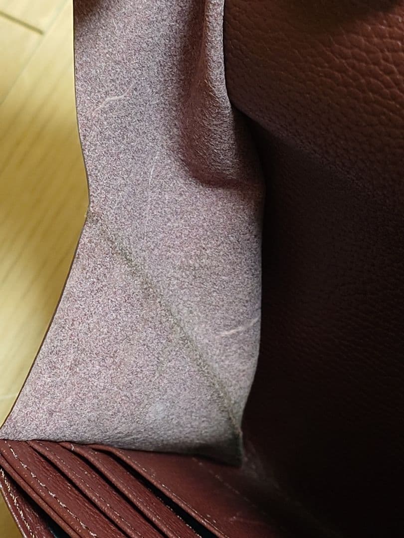 ATAOアタオ　ロトロ/バーガンディ 牛革 二つ折り財布