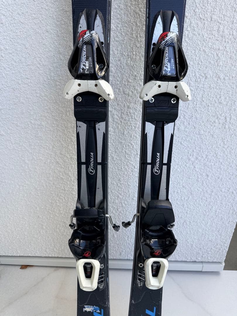 ま*や様 子供用スキー板140cm オガサカ　トライアン