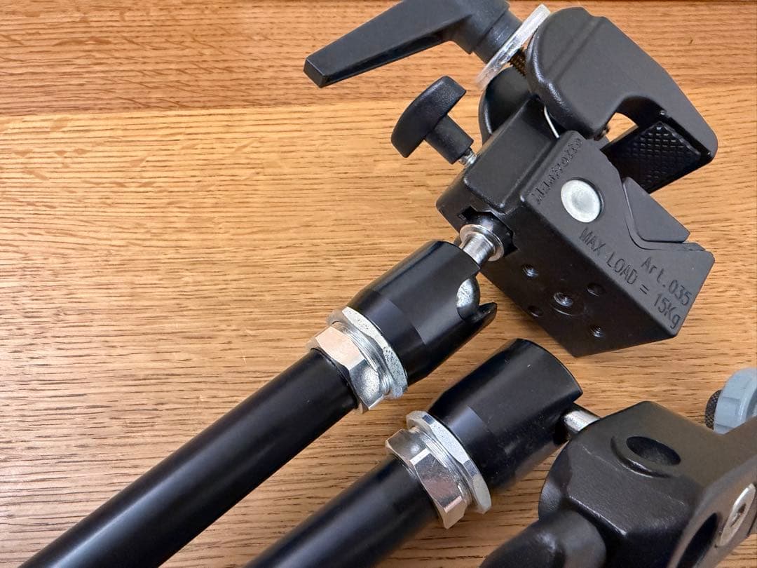 Manfrotto バリアブルフリクションアーム クランプ カメラブラケット