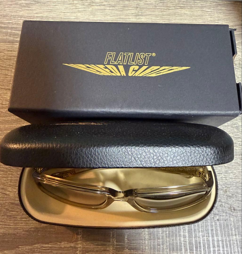 FLATLIST クリア サングラス ケース付veneda ccrter モデル