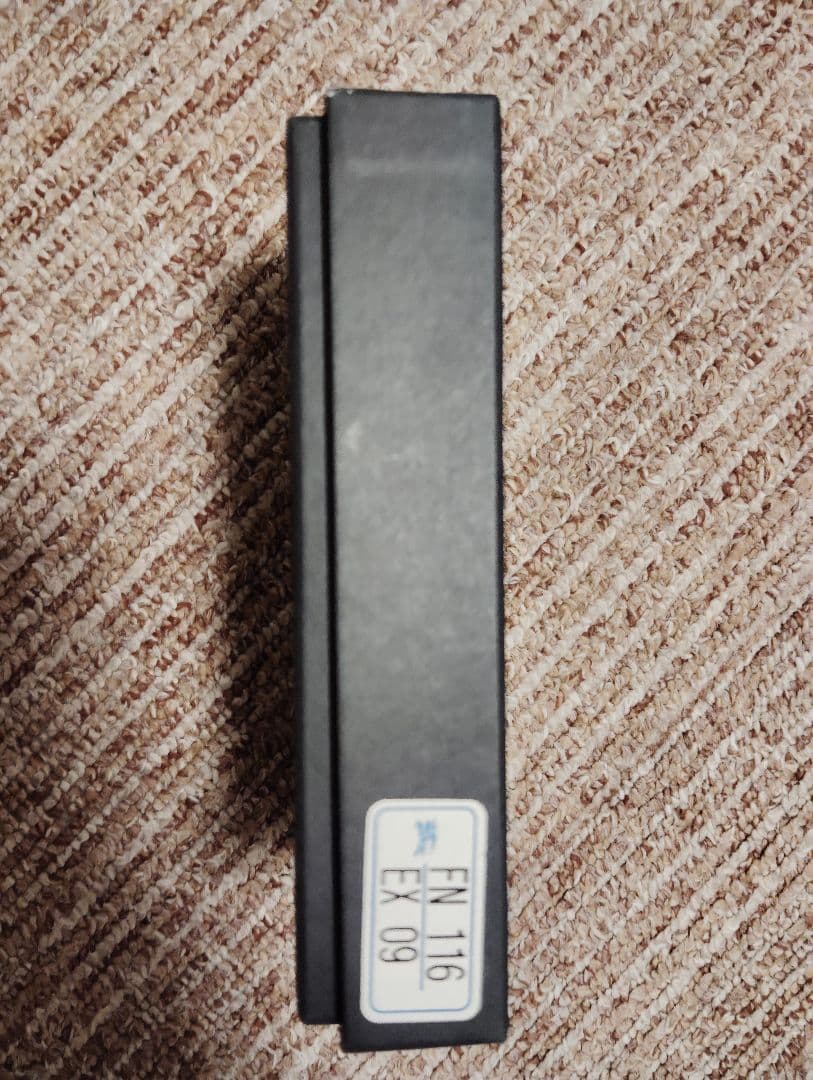 BURBERRY ブラック レザー キーケース