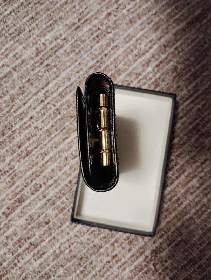 BURBERRY ブラック レザー キーケース