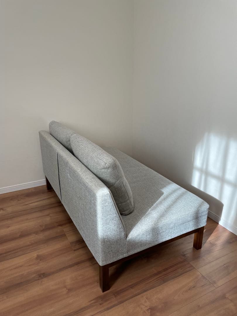 NOYES 2人掛けソファ