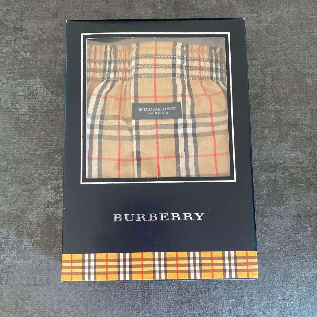 Burberry トランクス　３つセット