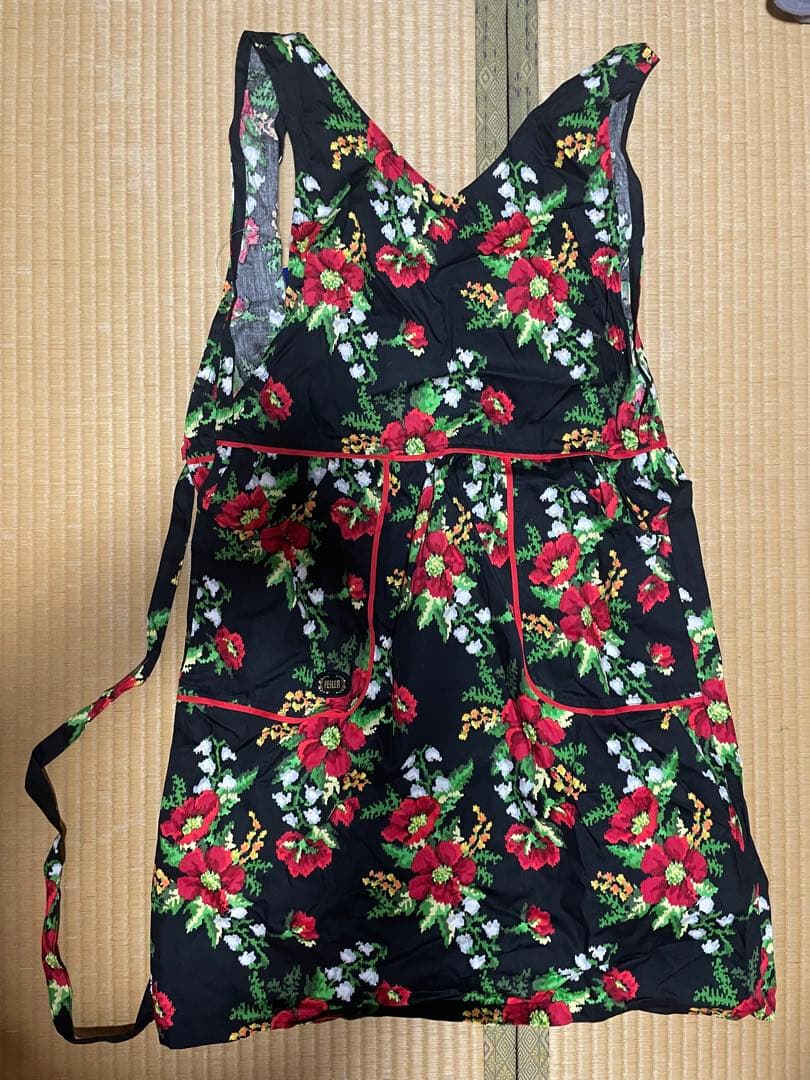 FEILER 花柄スリッパ・エプロンセット