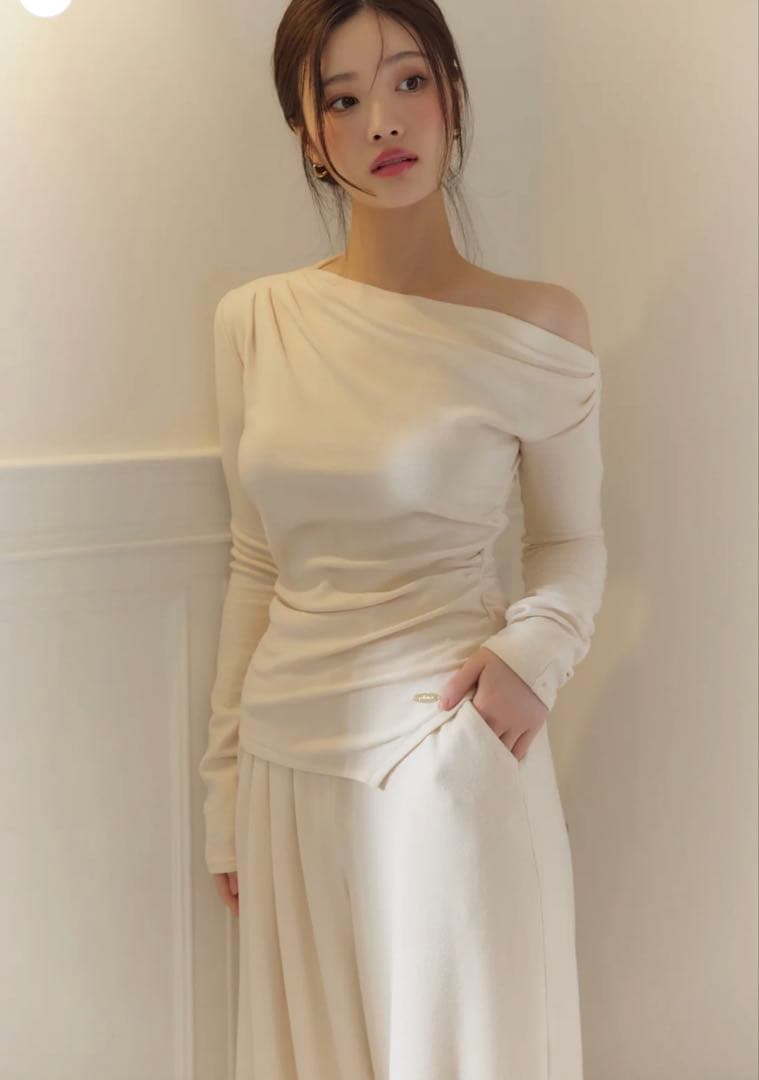 polaura アシンメトリードレープロングスリーブトップス 新品タグ付き