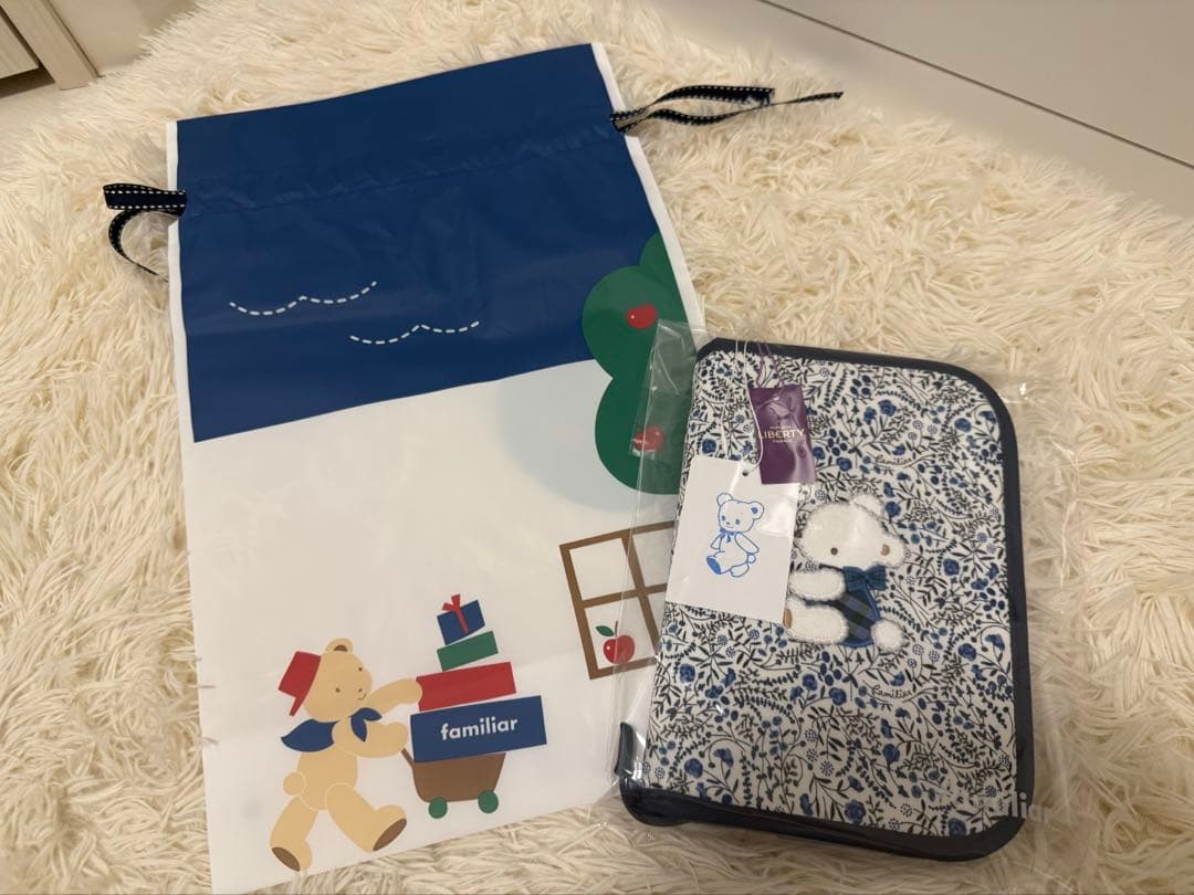 7/15限定500円OFF ファミリア　母子手帳ケース　001