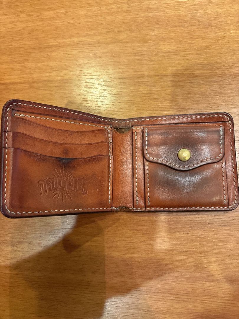 TRUCKIN' HALF WALLET 二つ折り財布　飴色