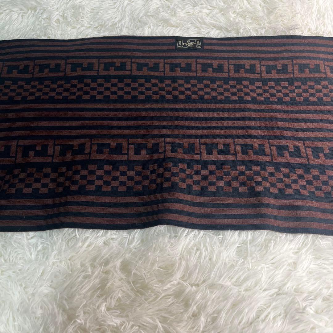 【美品】Fロゴ チェッカーパターン マフラー