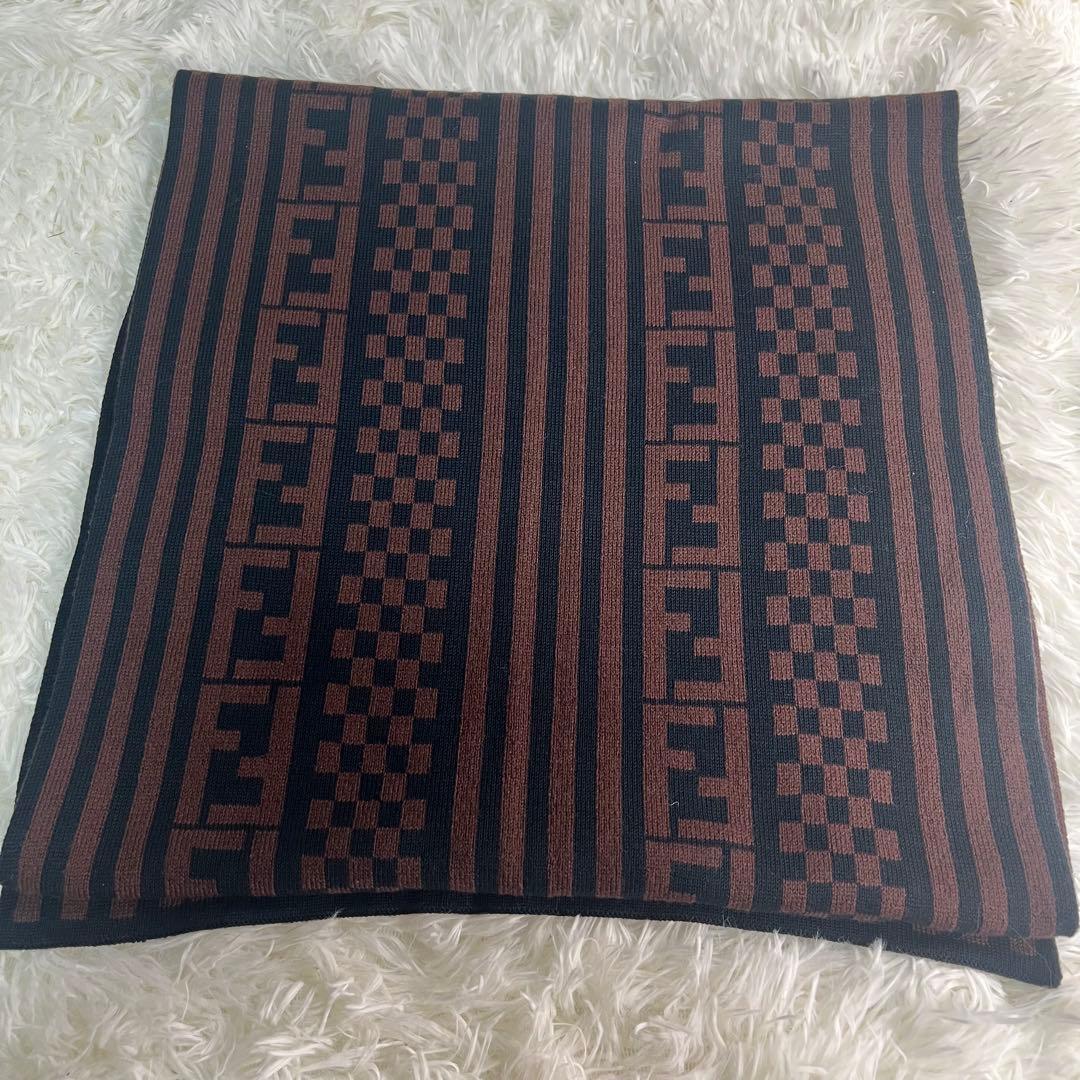 【美品】Fロゴ チェッカーパターン マフラー