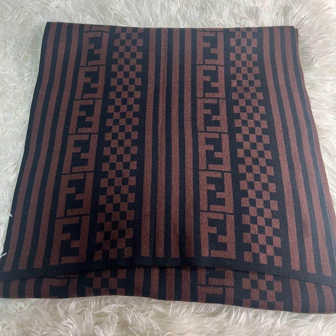 【美品】Fロゴ チェッカーパターン マフラー