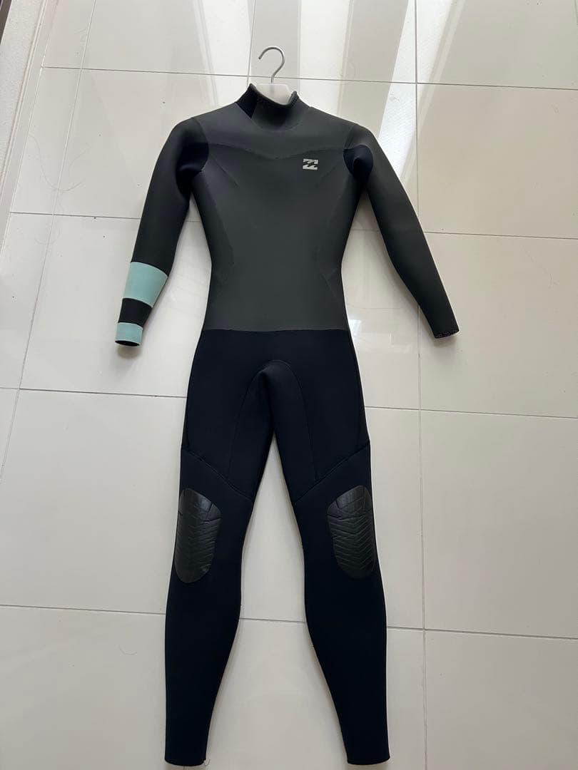 BILLABONG セミドライ　5/3mmウェットスーツ　レディース　MLサイズ