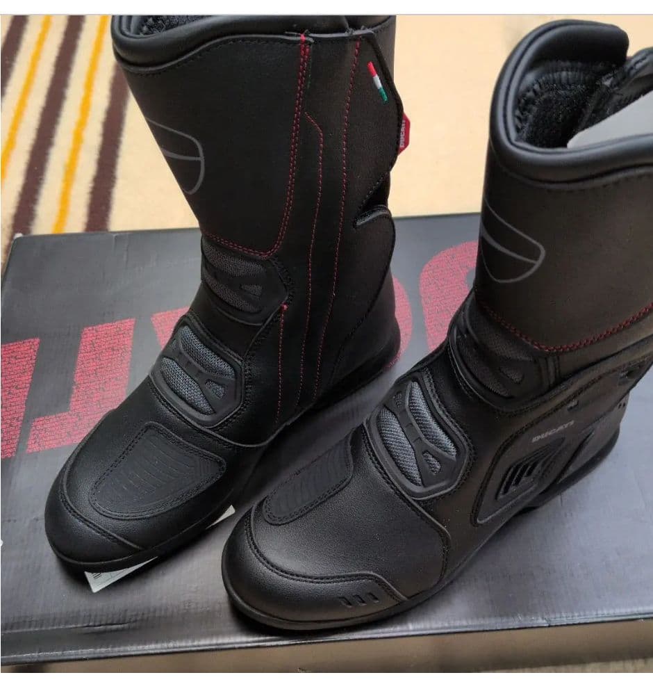 ドゥカティ・ストラーダC2ツーリングブーツサイズ43