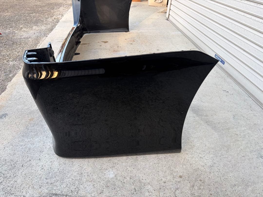 ヴォクシーZRR80 純正リアバンパー