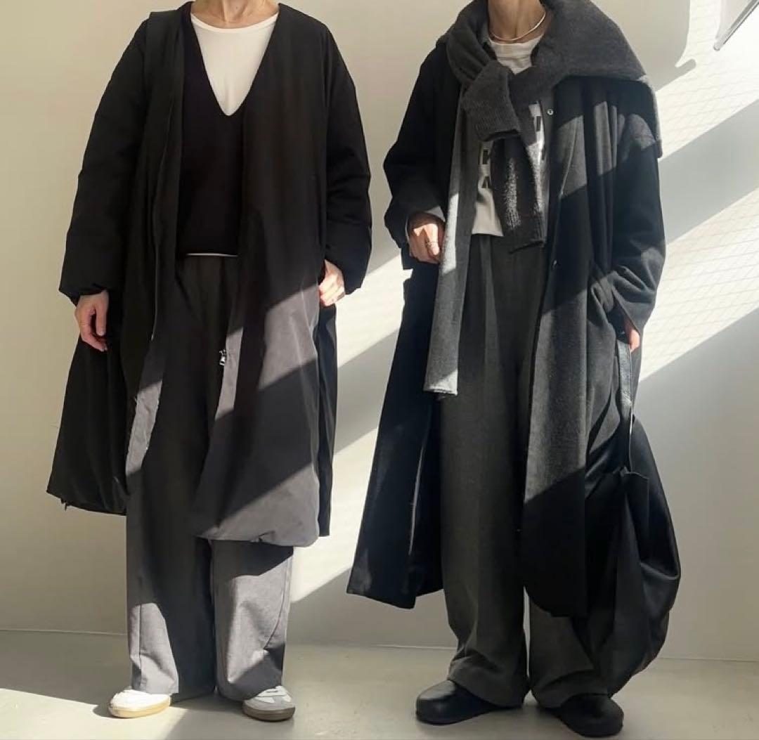 ソラモナポッシェ　Ｖネックライトダウンコート