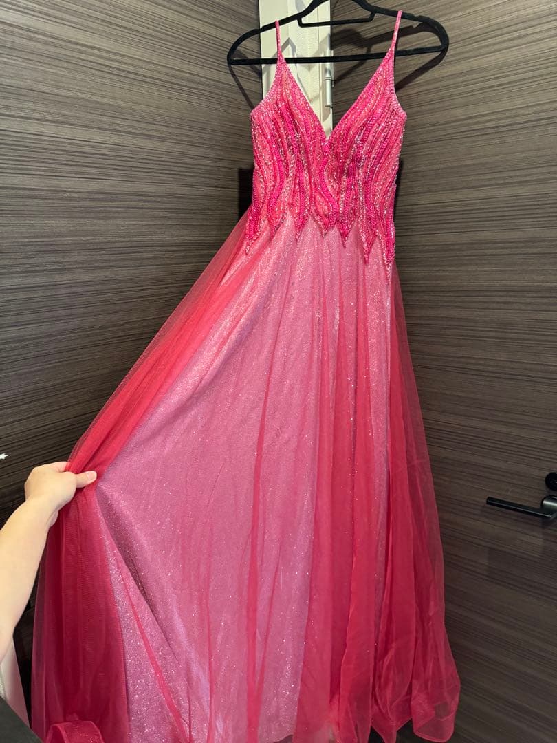 ✨華やかなビビッドピンク×ラメのロングドレス✨