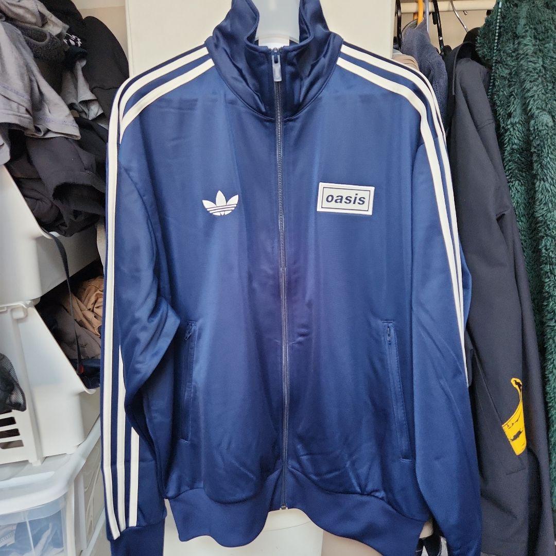 Tokyo Japan 入り adidas oasis ファイヤーバード