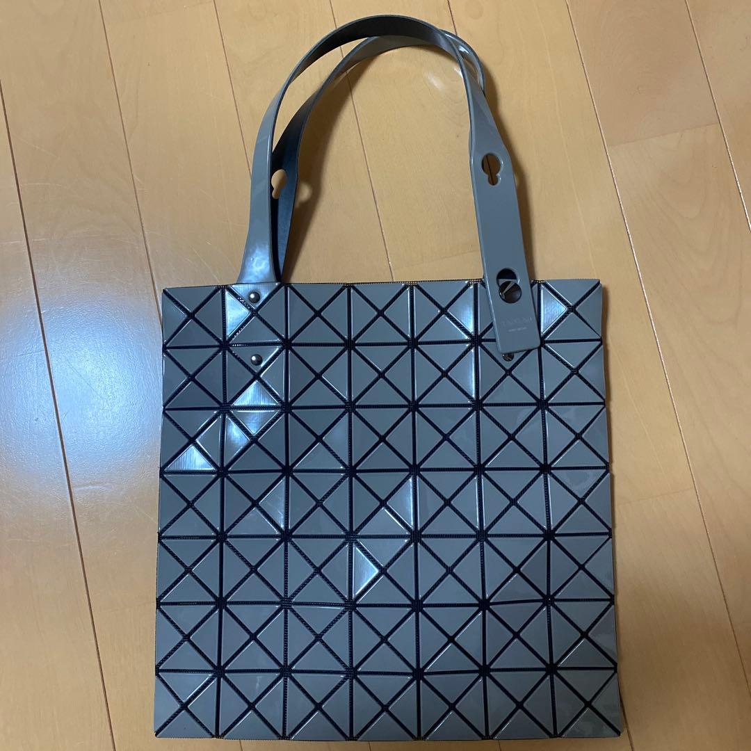 BAOBAO バオバオ イッセイミヤケ プリズムグロス グレー