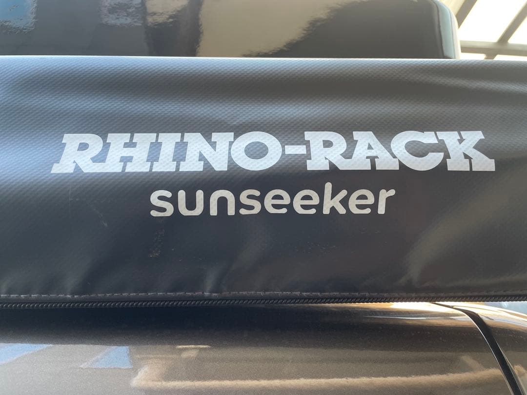 ライノラックサンシーカー2.5 サイドウォール　　　2枚　ポール4本フルセット