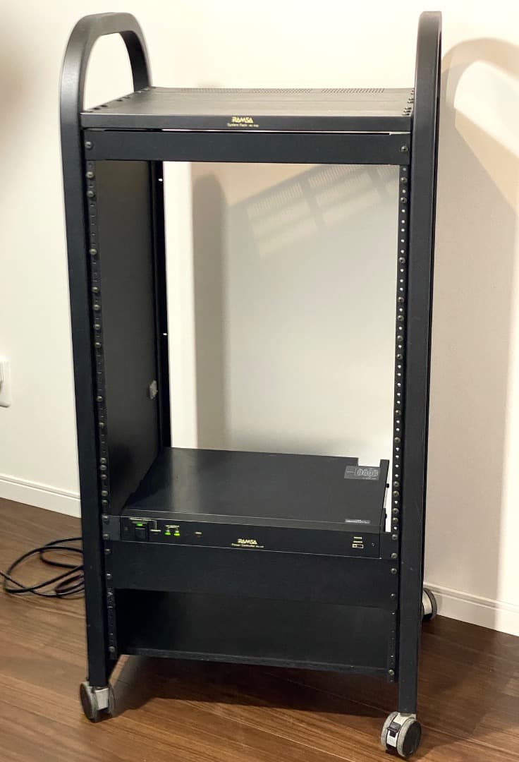 I*P様 動作品 RAMSA WU-L61 電源+システム ラック マウント用キ