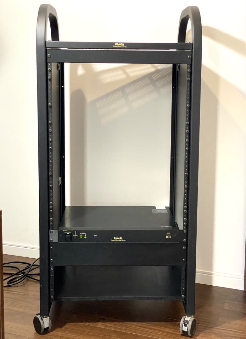 I*P様 動作品 RAMSA WU-L61 電源+システム ラック マウント用キ